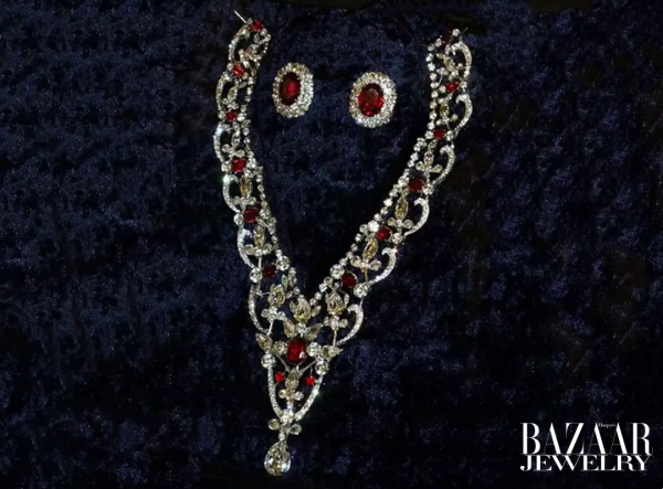 找閨蜜就得找這樣的,既是精神密友還送你大把珠寶 找閨蜜就得找這樣的,既是精神密友還送你大把珠寶