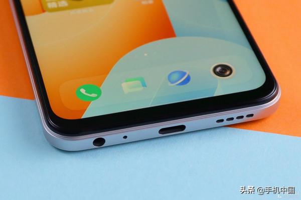 iQOO U5圖賞：內建5000mAh電池 輕薄且強大