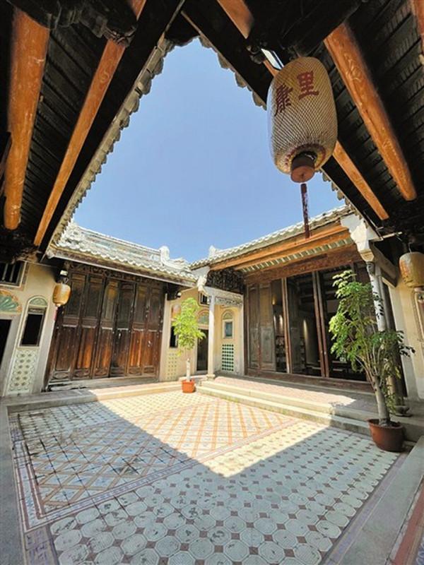 陳慈黌故居：天上取樣人間造 雲燕歸巢桑梓情