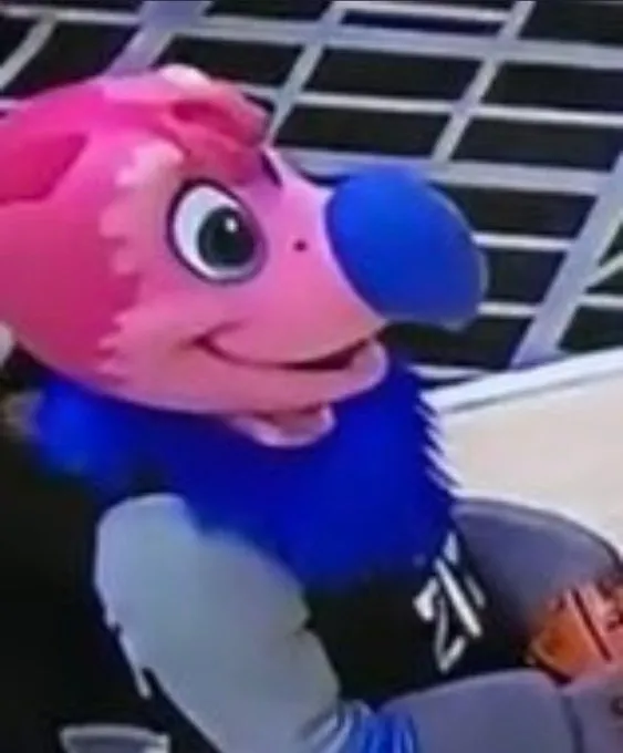 船蜜：“感謝老鷹幫我們止住頹勢；見到路威實在是太開心了！”