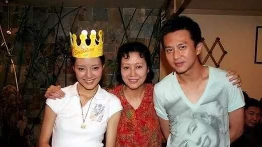 車曉：和前富豪老公離婚，拒絕3億分手費，低調不張揚，獨自美麗