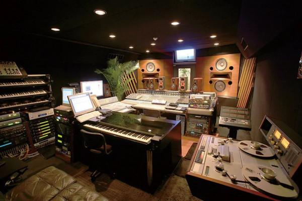 羨慕忌妒啊!陽江十八子李總的新歡——Rey Audio號角音箱 羨慕忌妒啊!陽江十八子李總的新歡——Rey Audio號角音箱