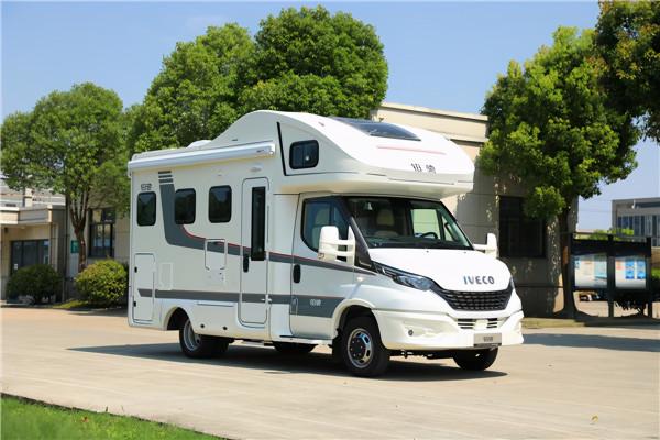 義大利名師打造進口依維柯雙拓展房車，鉑馳帕亞尼進口房車