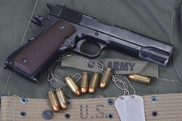 18支二戰經典手槍，其中兩把至今仍在服役