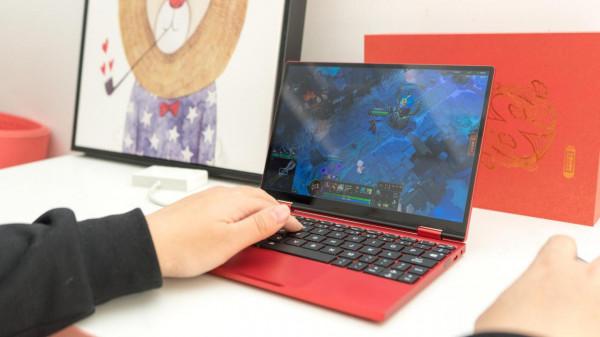 小巧便攜芯有猛虎，移動辦公更適合，體驗壹號本4代錦鯉限量版