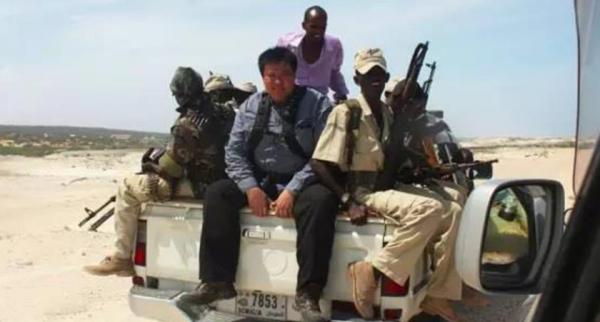 北京窮小子變富豪後，買10套房，卻變賣家產開飛機、開帆船旅遊