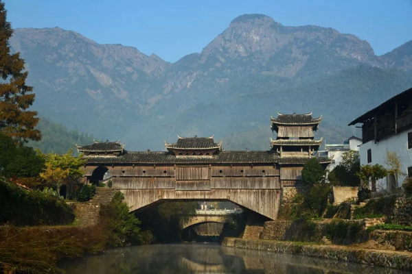 沿著古道行走，去聆聽古中國的脈搏