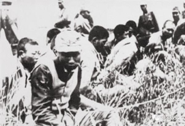 1943年,沁源日軍據點天天掉東西,日軍還笑臉相迎哄著拿東西的人 1943年,沁源日軍據點天天掉東西,日軍還笑臉相迎哄著拿東西的人