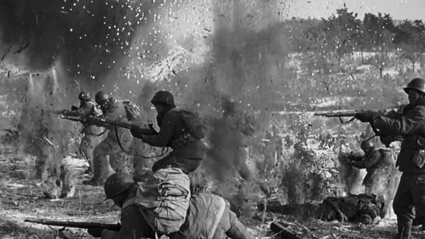 志願軍中“霍去病”，18歲小將鏖戰900美軍！家鄉立碑！祭者不絕