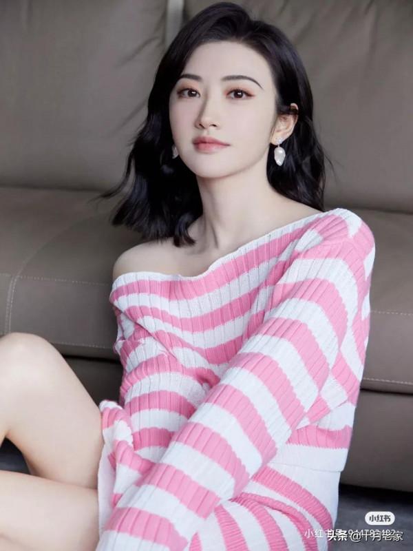 景甜氣質美照&mdash;&mdash;先看五官再三觀，只要主義真，不怕妖魔邪氣