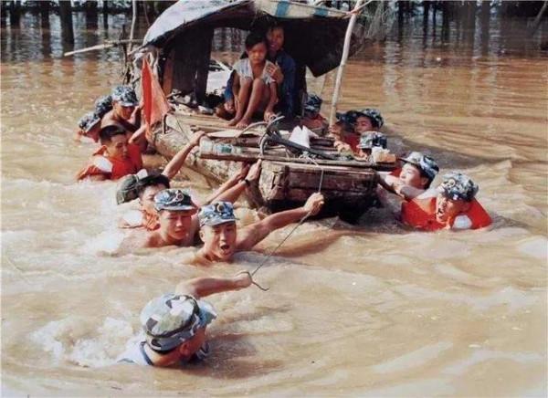 100位將軍上前線，500萬的民兵前赴後繼，這是中國最大的“戰役”