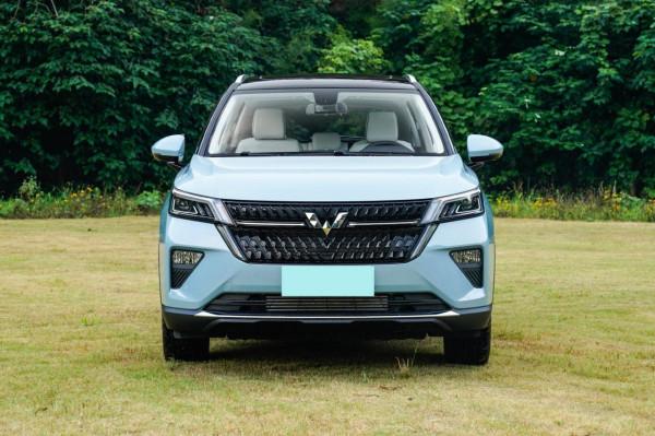 想買10萬級品質好的SUV，不妨看看這兩款，油耗低、空間大、安全