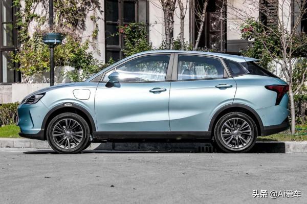 便宜帶快充，長續航好養家用SUV，車身好停車，實拍新款哪吒V