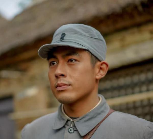 他倆因《廬山戀》而一戀成名,張瑜至今單身,郭凱敏終獲幸福 他倆因《廬山戀》而一戀成名,張瑜至今單身,郭凱敏終獲幸福