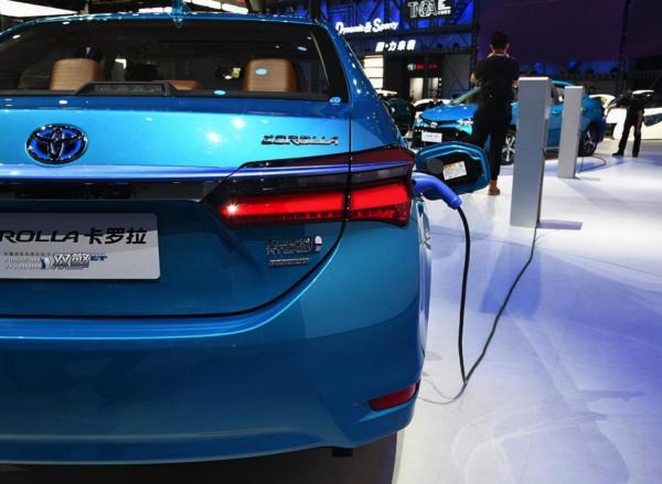 混動門檻再次降低，純電續航44公里上綠牌，比亞迪成最大得利者？