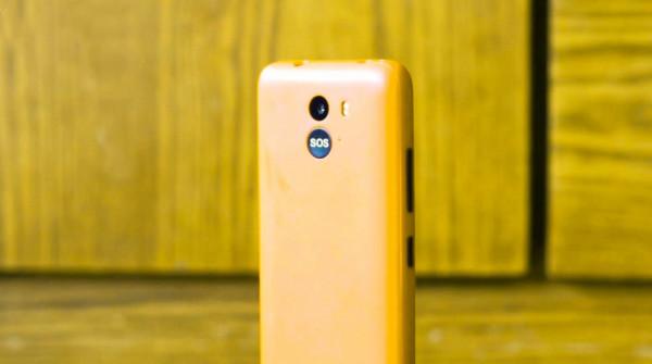 老人機玩出新功能，體驗國產樂豐V8，這兩個設計既貼心又好用