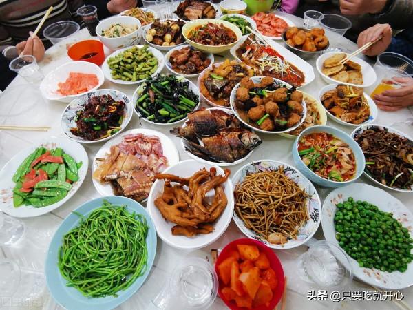 就這兩道東北特色菜,去飯店請客喝酒必須點的下酒菜兒,太好吃了 就這兩道東北特色菜,去飯店請客喝酒必須點的下酒菜兒,太好吃了