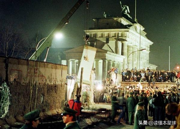 東德要獨立，西德要挽留，德國統一卻突如其來