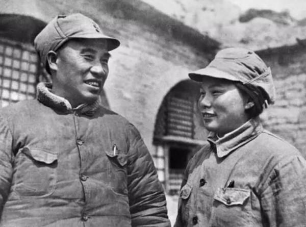 朱老總前線指揮不好？真正帥中之帥，粟裕：我的軍事知識全來自他