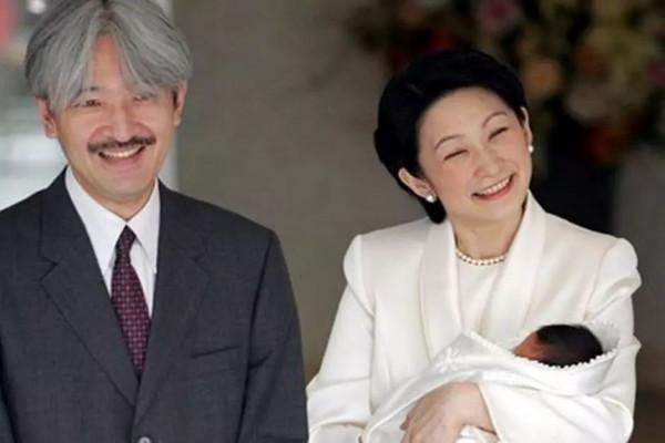 15歲日本皇室獨苗：出生改變父母命運，脾氣大被寵壞，遠不如愛子