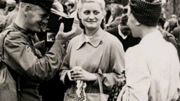 9年間300名男性被害，百年前匈牙利女性組團殺夫，為何沒判死刑？