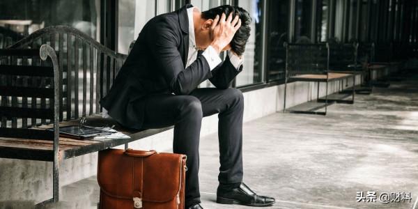 2022年，手握現金才是硬道理？內行人：不要“瞎折騰”了，錢揣好