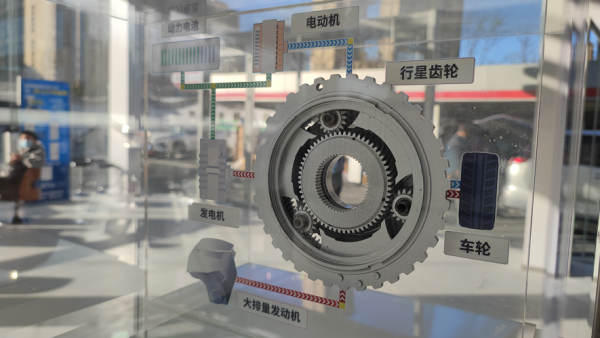 擺脫“油老虎”的硬派SUV,試駕廣汽豐田第四代漢蘭達 擺脫“油老虎”的硬派SUV,試駕廣汽豐田第四代漢蘭達