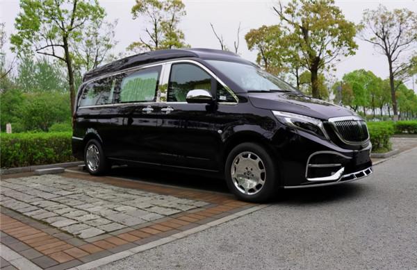 賓士V260L定製高頂‘致雅’款七座商務車,私人定製用心品質 賓士V260L定製高頂‘致雅’款七座商務車,私人定製用心品質