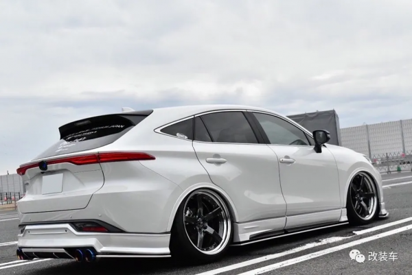 剛上市的豐田凌放馬上改爆它，SUV也有多種玩法