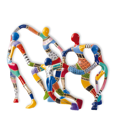 絢爛圖案結合細膩線條構建造型獨特的雕塑作品