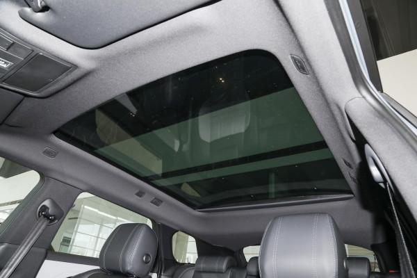 詳解路虎攬勝極光，配置豪華、顏值高，卻最終被市場埋沒