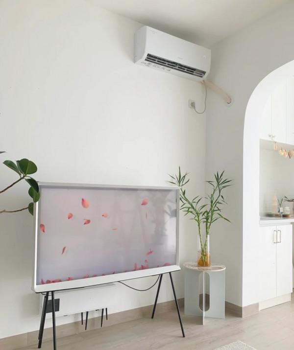 她家全屋大白牆,不弔頂,不做石膏線,太乾淨舒適了,看著真舒服 她家全屋大白牆,不弔頂,不做石膏線,太乾淨舒適了,看著真舒服