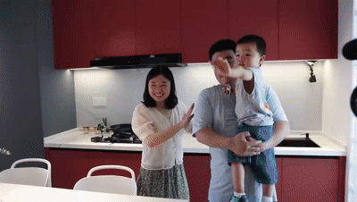 為孩子買50m²二手學區房，拆掉一扇門，一面牆，老破小大翻身