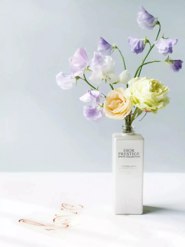 護膚品空瓶不要扔!動手改改,家裡一整個變香氛花園 護膚品空瓶不要扔!動手改改,家裡一整個變香氛花園