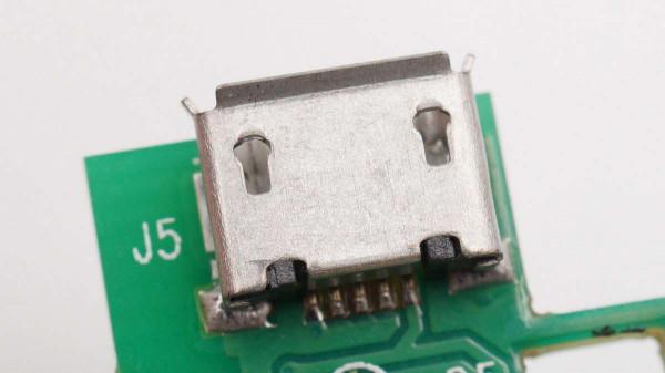 可同時連4臺終端裝置,一鍵切換,雷柏多模式無線滑鼠MT750W拆解 可同時連4臺終端裝置,一鍵切換,雷柏多模式無線滑鼠MT750W拆解