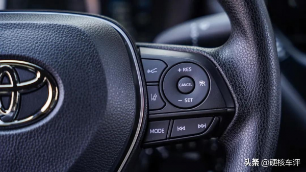 憑實力成為家轎王?試駕雷凌TNGA 1.5L 憑實力成為家轎王?試駕雷凌TNGA 1.5L