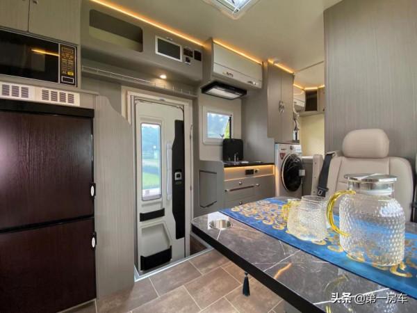 1200AH鋰電800W太陽能，配置到頭！H500輕卡房車“網紅1號”詳解