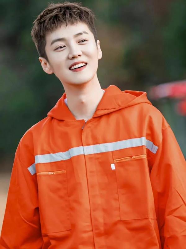 被男明星笑容治癒的瞬間：肖戰任嘉倫太溫暖，看到成毅賞心悅目