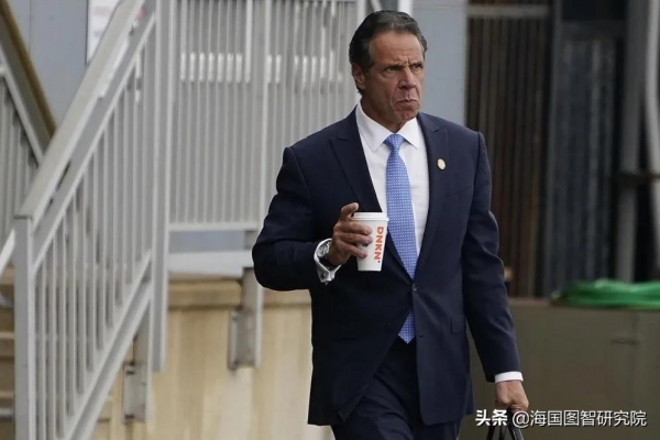 紐約州長科莫辭職——政治巨人何以曇花一現? 紐約州長科莫辭職——政治巨人何以曇花一現?