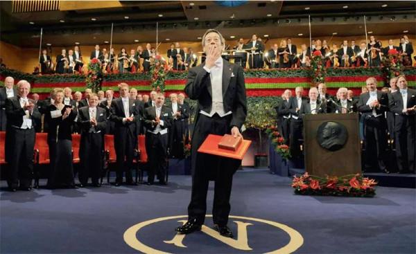 我不大會說中文,我一輩子都是美國人,並不是中國的科學家 我不大會說中文,我一輩子都是美國人,並不是中國的科學家