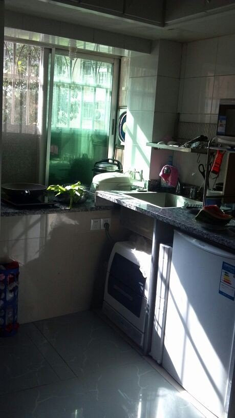 帶兒子獨自生活，花17萬買40多平小戶型，大家都說我被坑了