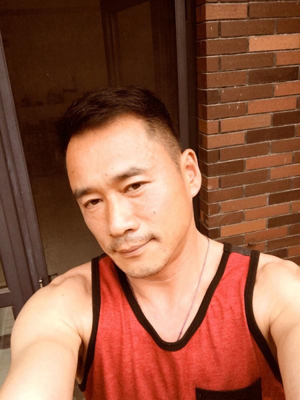 著名演員丁海峰:患癌老妻是我手心裡的寶 著名演員丁海峰:患癌老妻是我手心裡的寶