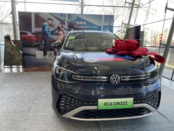 實地探訪虎年春節車市：各汽車品牌花式搶客流，部分新能源車醞釀漲價