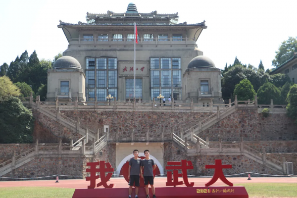 雙哥喜弟,複製貼上般的優秀 雙哥喜弟,複製貼上般的優秀