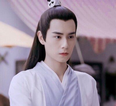 男明星演繹的“古裝美男”，我只服這4位！又帥又美體態還好