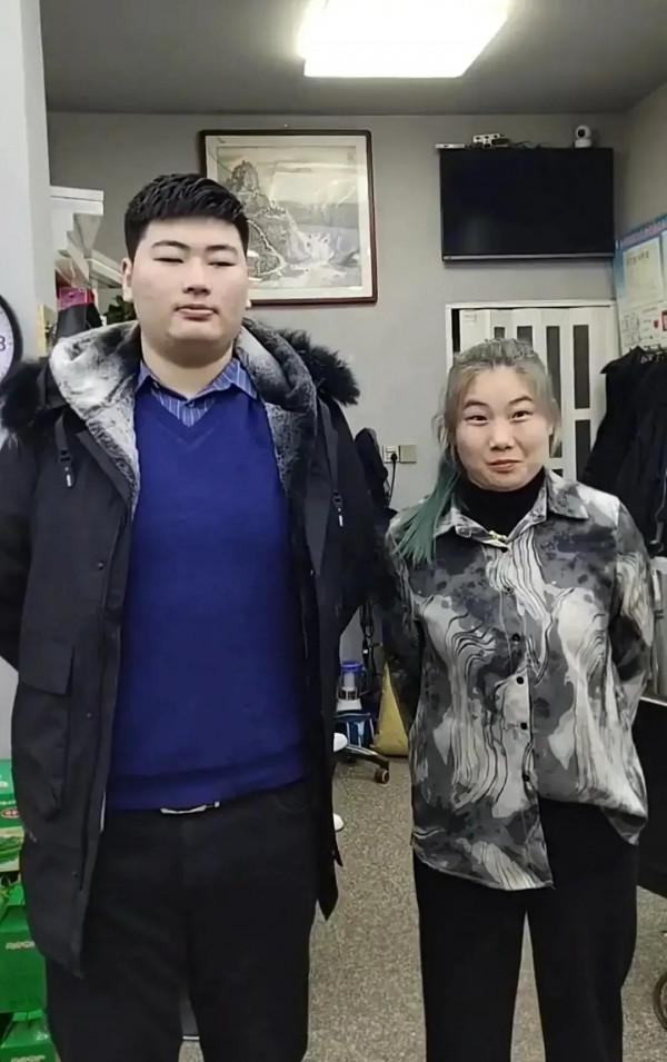 大衣哥兒子朱小偉是個低調不招搖的孩子