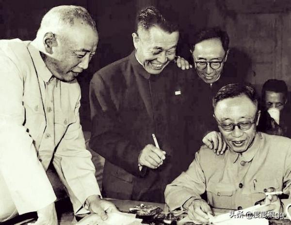 宋希濂無視陳明仁起義邀請，被俘還罵記者，楊勇：你要從實際出發