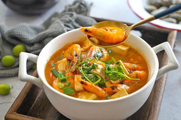 鮮蝦豆腐湯,鮮美好喝有營養,低脂低卡高蛋白,越喝越瘦的美容湯 鮮蝦豆腐湯,鮮美好喝有營養,低脂低卡高蛋白,越喝越瘦的美容湯