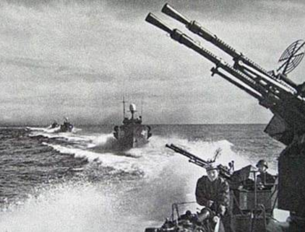 1972年，瓊州海峽突現美國潛艇，被我軍圍困七天，為何最終逃走？