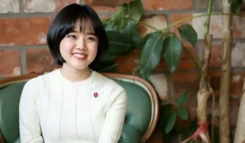 “天才童星”金香奇：3歲出道12歲就爆紅，被眾多前輩捧在手心裡